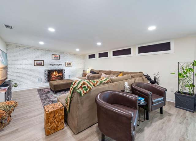 Property at 52 NW Cape Dr, Fort Walton Beach, FL 32548, 3 beds, 2.5 baths