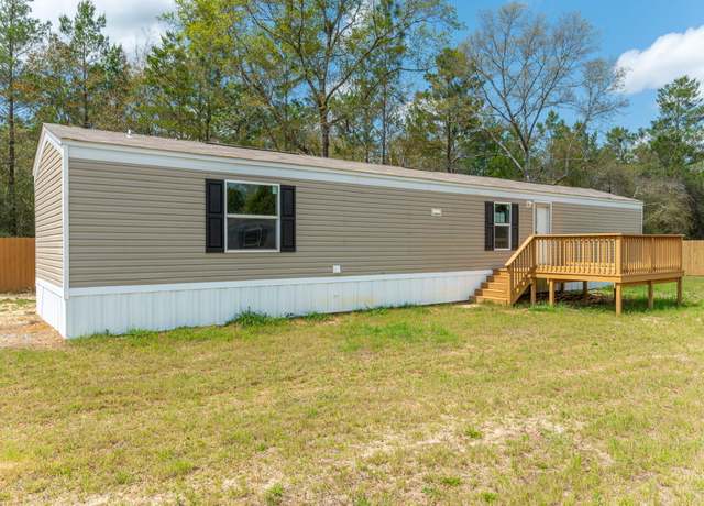 Property at 402 W ROYAL PALM Ave, FL 32433, 3 beds, 2 baths