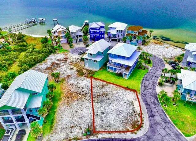 Property at 7664 Key Dr W, Navarre, FL 32566
