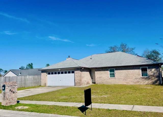 Property at 545 J H Crews Cir, Panama City, FL 32404, 3 beds, 2 baths
