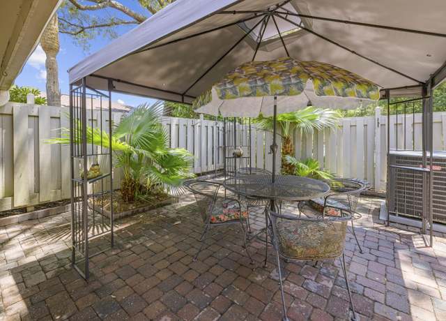 Property at 700 Bay Dr #1002, Niceville, FL 32578, 2 beds, 2 baths