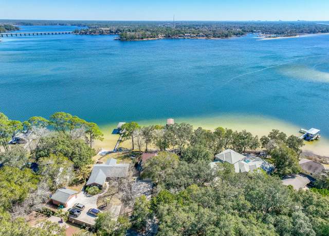 Property at 1802 23Rd St, Niceville, FL 32578, 4 beds, 3.5 baths