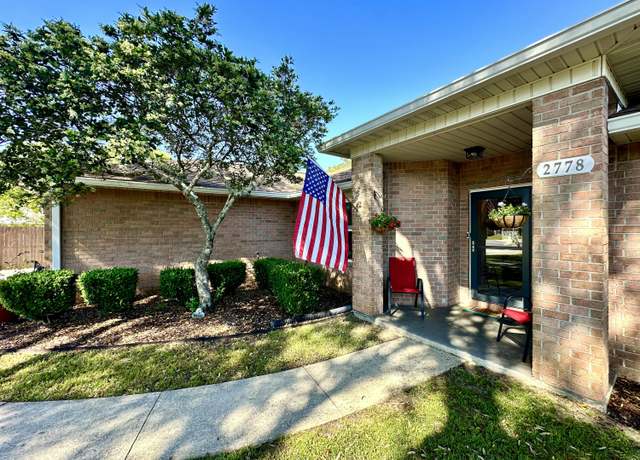 Property at 2778 Riverside Landing Dr, Navarre, FL 32566, 4 beds, 2 baths