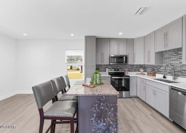 Property at 718 Joan Ln, Panama City, FL 32404, 3 beds, 3 baths