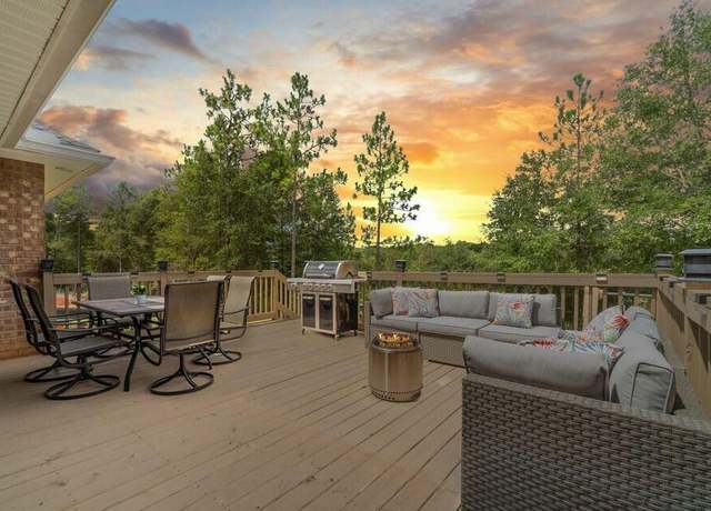 Property at 6101 Walk Along Way, Crestview, FL 32536, 4 beds, 3 baths