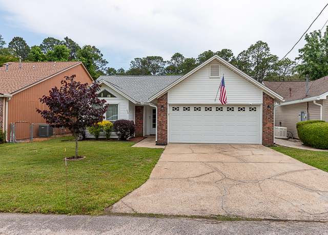 Property at 114 Crystal Lake Lane Ln, Valparaiso, FL 32580, 3 beds, 2 baths