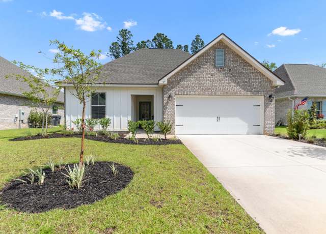 Property at 27 Cozy Cv, Freeport, FL 32439, 3 beds, 2 baths