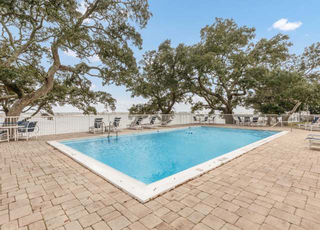 Property at 209 W Miracle Strip Pkwy Apt D103, Mary Esther, FL 32569, 1 bed, 1 bath