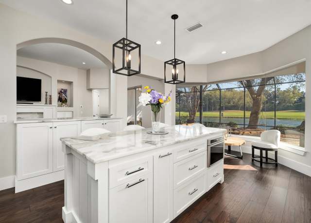 Property at 4328 Carriage Ln, Destin, FL 32541, 4 beds, 2.5 baths