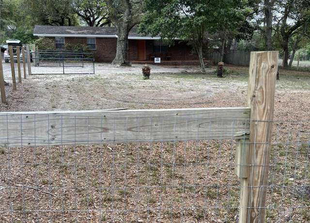 Property at 1437 Cat Mar Rd, Niceville, FL 32578, 4 beds, 2 baths