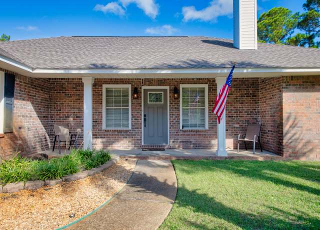 Property at 6664 Bellingham St, Navarre, FL 32566, 3 beds, 2 baths