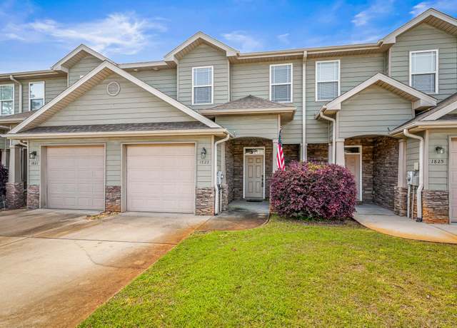 Property at 1823 Sound Haven Ct, Navarre, FL 32566, 3 beds, 2.5 baths