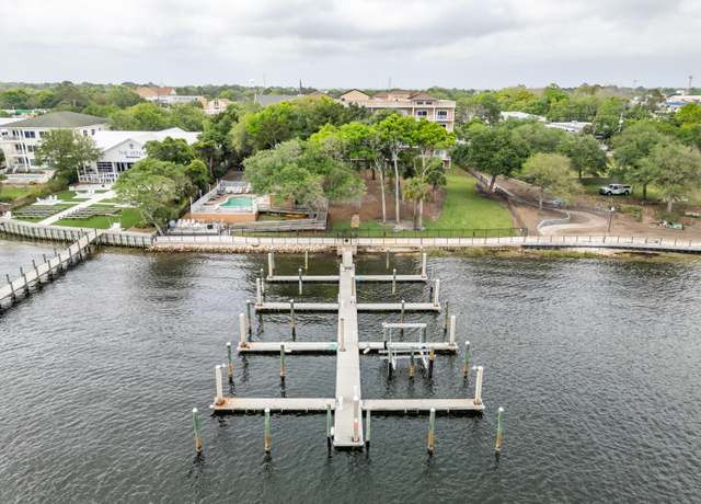 Property at 113 SE Brooks St #106, Fort Walton Beach, FL 32548, 3 beds, 3 baths