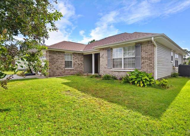 Property at 2013 Shadow Lake Dr, Gulf Breeze, FL 32563, 3 beds, 2 baths