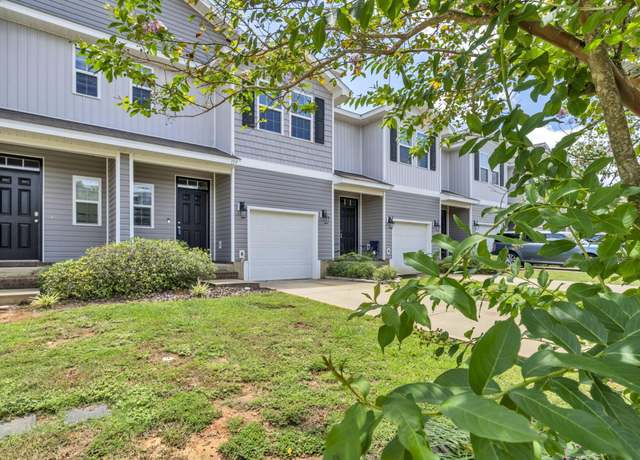 Property at 119 E Iron Horse Dr, Crestview, FL 32539, 3 beds, 2.5 baths