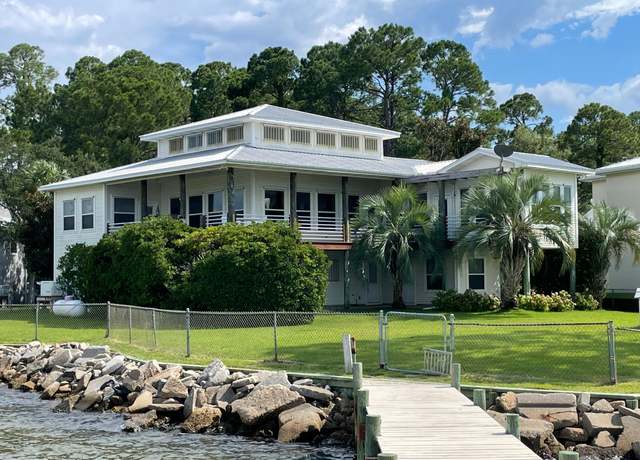 Property at 323 Bay Circle Dr, Santa Rosa Beach, FL 32459, 2 beds, 3 baths