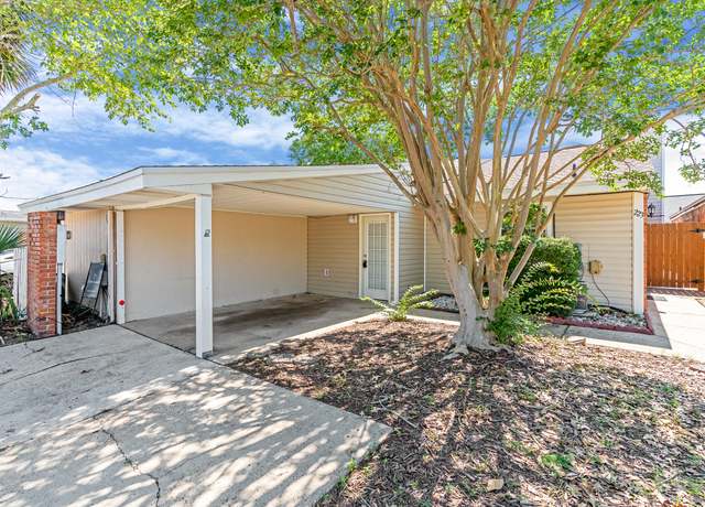 Property at 223 Indian Oaks Dr, Destin, FL 32541, 2 beds, 1.5 baths