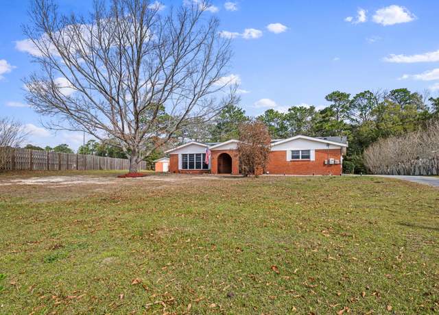 Property at 5 Ponce De Leon Rd, Crestview, FL 32539, 3 beds, 2 baths