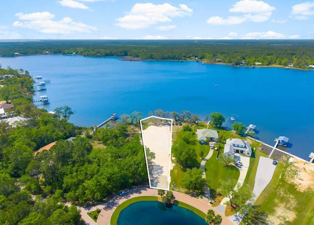 Property at 104 Lagrange Cove Cir, Freeport, FL 32439