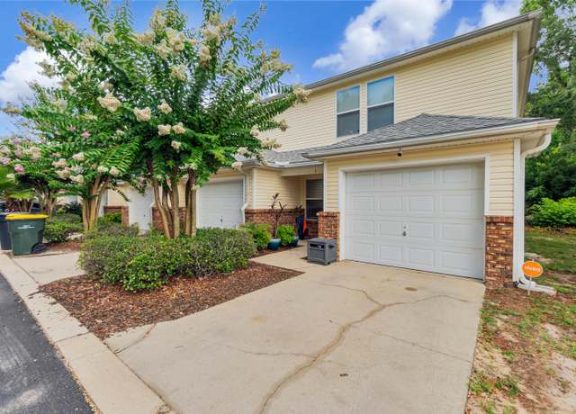 Property at 17 SE Shell Ave Unit c1, Fort Walton Beach, FL 32548, 2 beds, 2.5 baths