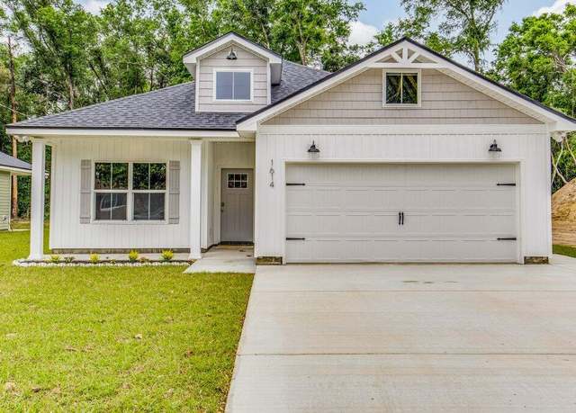 Property at 2384 Forsyth St, Pensacola, FL 32514, 3 beds, 2 baths
