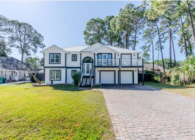 Property at 641 Bayshore Dr Dr, Destin, FL 32550, 4 beds, 3 baths