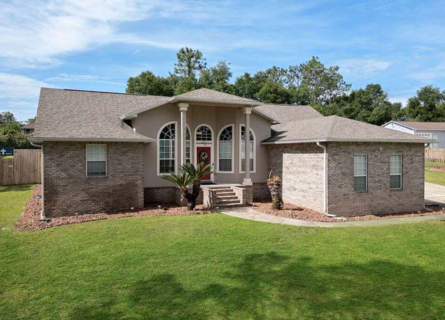 Property at 131 Wedgewood Ln, Crestview, FL 32536, 3 beds, 2 baths