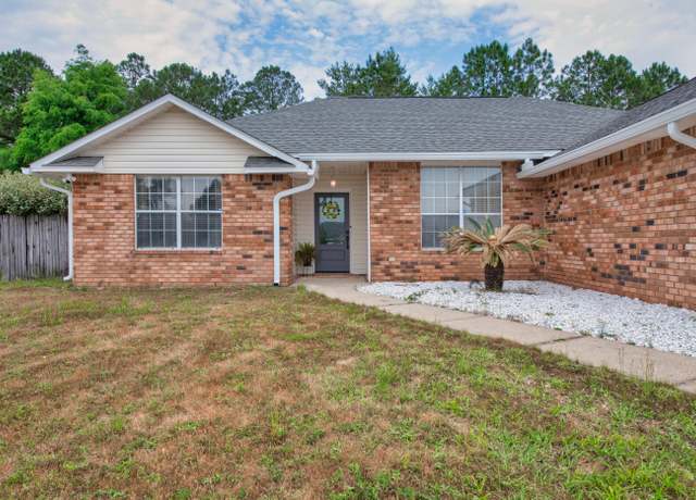 Property at 1207 Jefferyscot Dr, Crestview, FL 32536, 3 beds, 2 baths