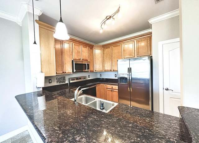 Property at 305 Mattie M Kelly Blvd, Destin, FL 32541, 3 beds, 2.5 baths