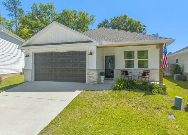 Property at 26 Sandywoods Ct, Freeport, FL 32439, 3 beds, 2 baths