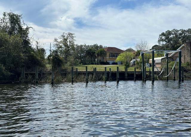 Property at Lot 17 Yacht Club Dr, Fort Walton Beach, FL 32548, 4 beds, 3.5 baths