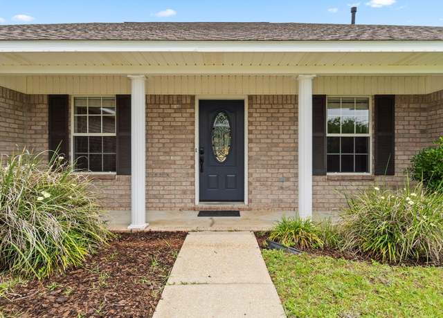 Property at 599 Batten Blvd, Pensacola, FL 32507, 4 beds, 3 baths