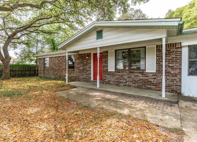 Property at 720 ROSEMONT St, Fort Walton Beach, FL 32547, 3 beds, 2 baths
