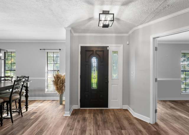 Property at 3307 Kings Rd, Panama City, FL 32405, 4 beds, 2.5 baths