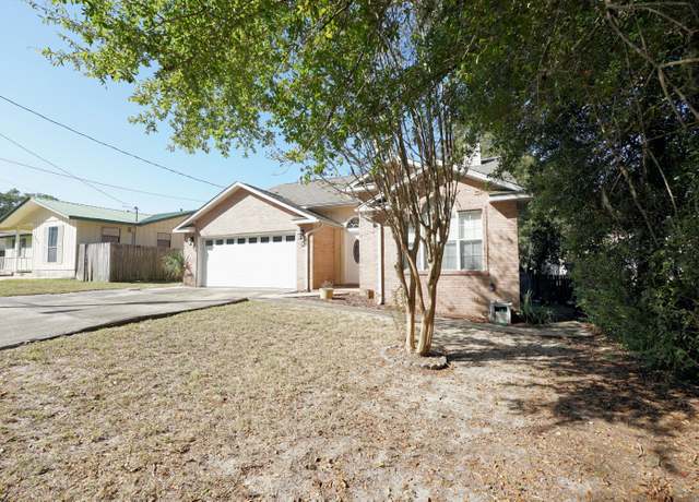 Property at 305 St Charles St, Niceville, FL 32578, 3 beds, 2 baths