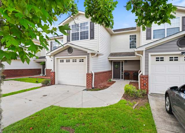 Property at 789 Majestic Dr, Crestview, FL 32536, 3 beds, 2.5 baths