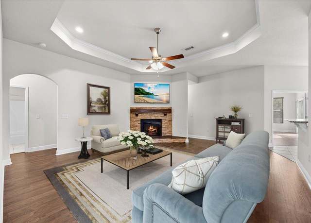 Property at 3208 Oxmore Dr, Crestview, FL 32539, 4 beds, 3 baths