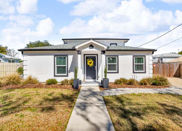 Property at 8 sullivan Rd Rd, Pensacola, FL 32507, 3 beds, 3 baths