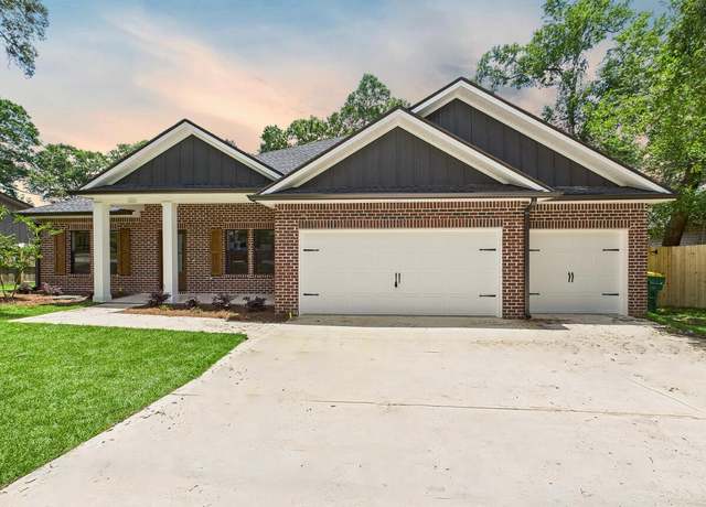 Property at 609 32nd St, Niceville, FL 32578, 5 beds, 3 baths