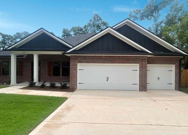 Property at 609 32nd St, Niceville, FL 32578, 5 beds, 3 baths