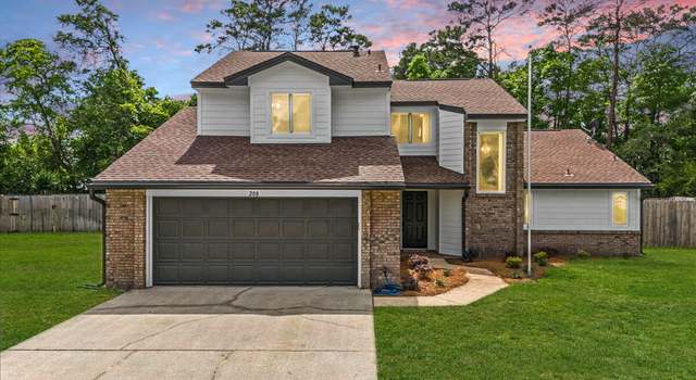 Photo of 208 Bayberry Dr, Niceville, FL 32578