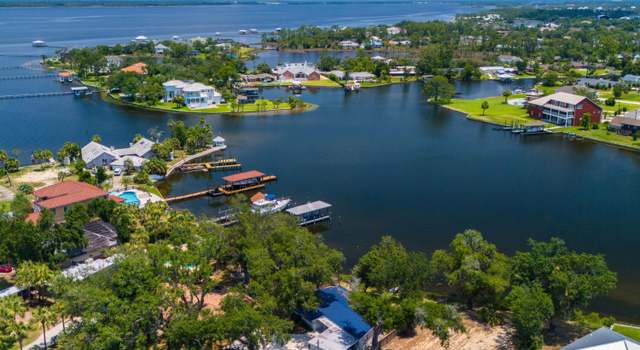 Photo of 3713 Shoreline Cir, Panama City, FL 32405