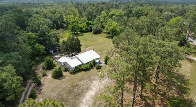 Photo of 977 Bay Ave, Defuniak Springs, FL 32435