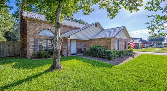 Photo of 856 Overbrook Dr, Fort Walton Beach, FL 32547