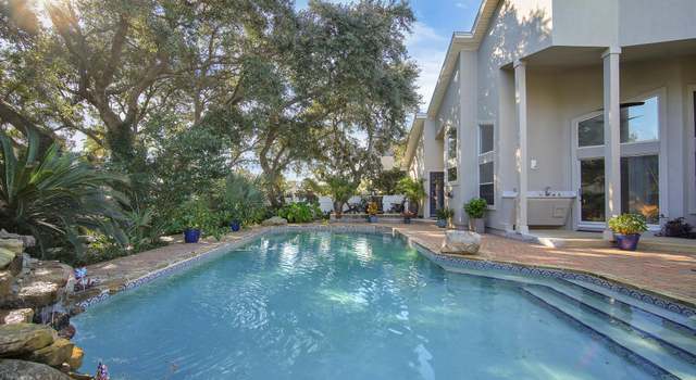 Property at 9533 Monte Carlo Cir, Navarre, FL 32566, 4 beds, 3 baths
