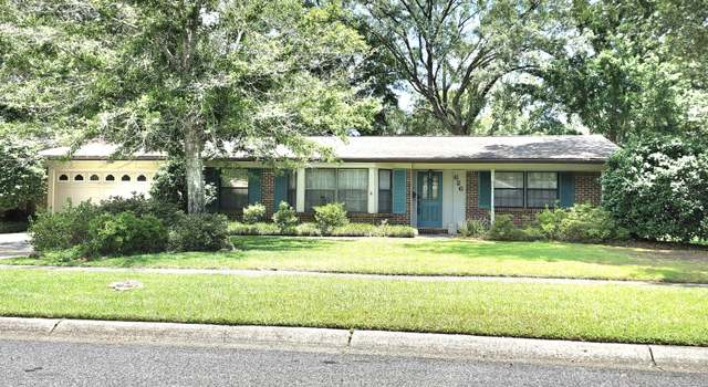 Photo of 626 NE Camborne Ave, Fort Walton Beach, FL 32547