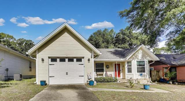Photo of 104 Fairoaks Dr, Crestview, FL 32539