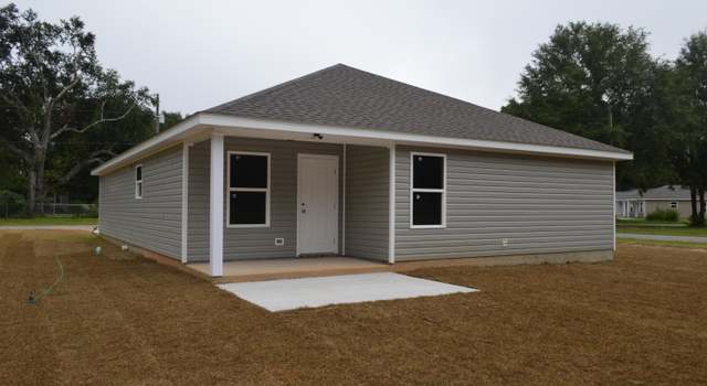 Photo of 411 E Cypress Ave, Crestview, FL 32536