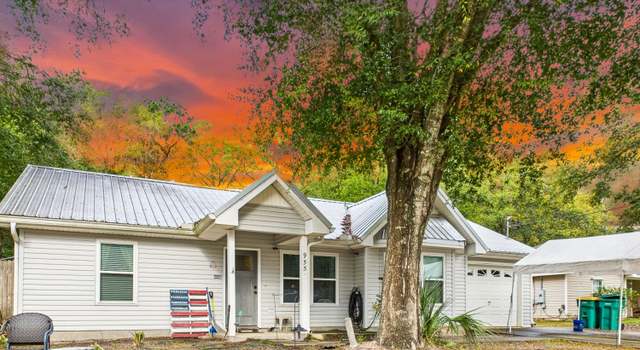 Photo of 955 Valley Rd, Crestview, FL 32539