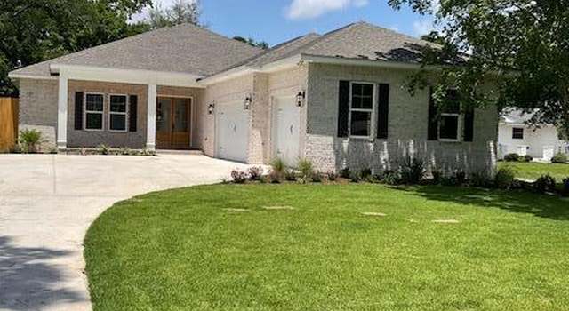 Photo of 127 Country Club Rd, Shalimar, FL 32579
